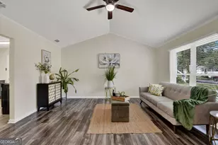 325 Forrest Ave, Savannah, GA 31404 - Photo 1