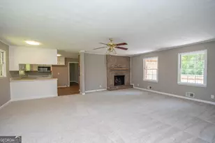 14 Bittersweet Ln, Newnan, GA 30263 - Photo 10