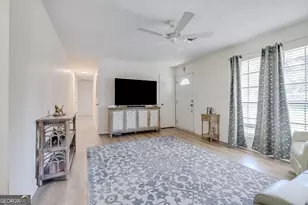 1348 Whitfield Park Dr, Savannah, GA 31406 - Photo 6
