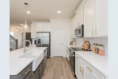 5657 Overview Drive, Flowery Branch, GA 30542 - Photo 8