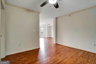 795 Hammond Dr, Atlanta, GA 30328 - Photo 10