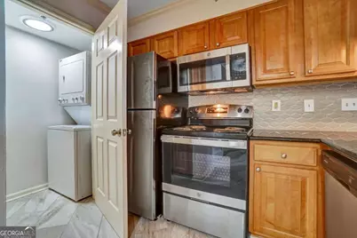 795 Hammond Drive #407, Atlanta, GA 30328 - Photo 8