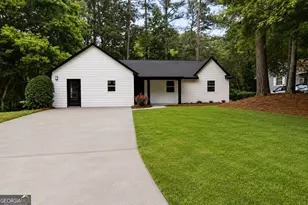 418 Martin Dr, Jonesboro, GA 30238 - Photo 1