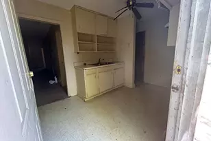 223 Academy St, Americus, GA 31709 - Photo 12
