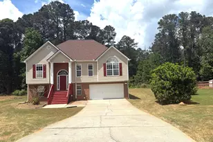 933 Gettysburg Way, Locust Grove, GA 30248 - Photo 2