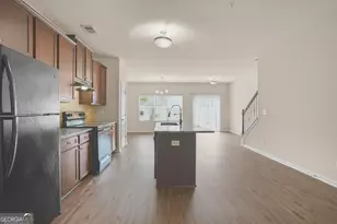 1921 Old Dogwood Dr, Jonesboro, GA 30238 - Photo 4