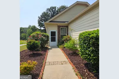 237 River Meadow Drive, Lagrange, GA 30241 - Photo 2