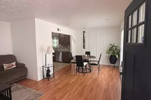 1148 Mannbrook Dr, Stone Mountain, GA 30083 - Photo 4