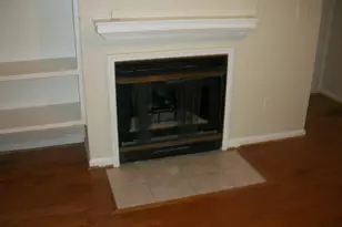 207 Granville Ct, Sandy Springs, GA 30328 - Photo 4