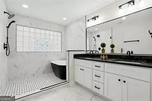10210 Kinross Rd, Roswell, GA 30076 - Photo 16