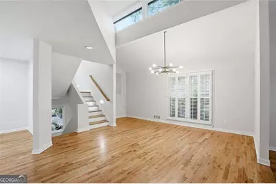 10210 Kinross Road, Roswell, GA 30076 - Photo 12