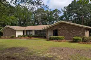 25 Golf Club Cir, Statesboro, GA 30458 - Photo 1