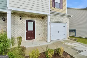 8684 Lakeview Cmns, Jonesboro, GA 30238 - Photo 2