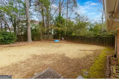 154 Osner Drive, Atlanta, GA 30342 - Photo 4