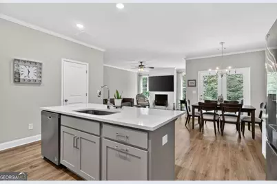 3915 Cavalier Way, Duluth, GA 30097 - Photo 10