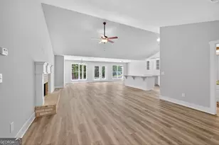 61 Altamaha Dr, Jefferson, GA 30549 - Photo 4