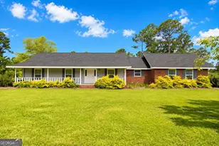 1194 Blackshear Hwy, Baxley, GA 31513 - Photo 1