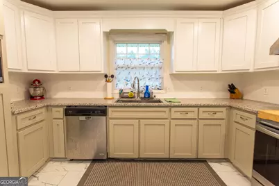 1194 Blackshear Hwy, Baxley, GA 31513 - Photo 8