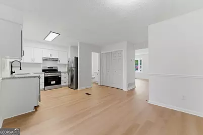 3244 Hampton Court SE, Smyrna, GA 30082 - Photo 6