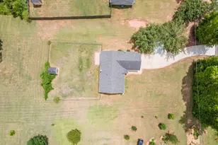 1672 Dolly Nixon Rd, Senoia, GA 30276 - Photo 4