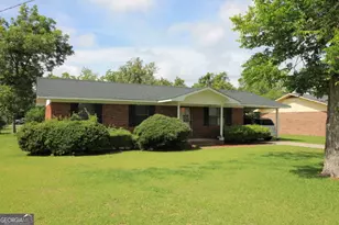 114 W 8th St, Alma, GA 31510 - Photo 2