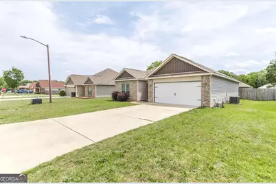 96 Santangelo Court, Warner Robins, GA 31093 - Photo 2