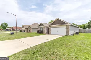 96 Santangelo Court, Warner Robins, GA 31093 - Photo 2