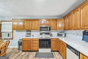 241 Busbin Rd, Fayetteville, GA 30215 - Photo 16