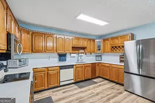 241 Busbin Rd, Fayetteville, GA 30215 - Photo 14