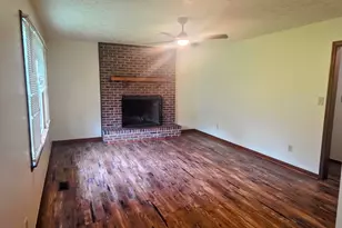 128 Hillview, Thomaston, GA 30286 - Photo 2