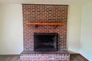 128 Hillview, Thomaston, GA 30286 - Photo 4
