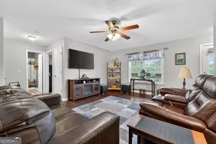 55 Edgewater Dr, Griffin, GA 30223 - Photo 6