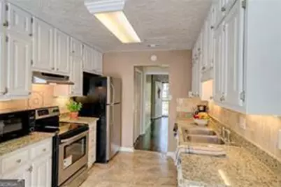 5433 Park Pl S, Atlanta, GA 30349 - Photo 6
