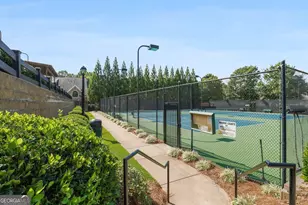 7310 Lowery Oak Dr, Roswell, GA 30075 - Photo 8