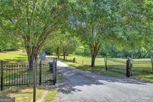 3442 Skyland Dr, Loganville, GA 30052 - Photo 2