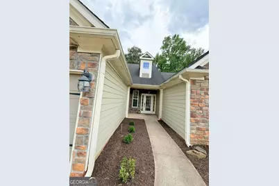 1030 Amber Waves Avenue, Hoschton, GA 30548 - Photo 2