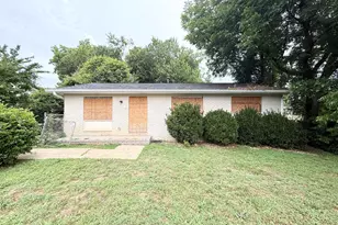 1465 Holcomb Ave, East Point, GA 30344 - Photo 2
