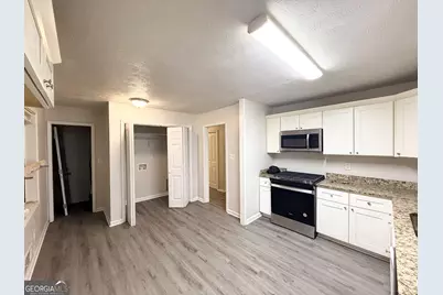 1465 Holcomb Avenue, East Point, GA 30344 - Photo 6