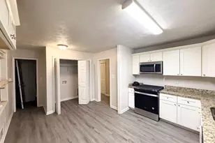 1465 Holcomb Ave, East Point, GA 30344 - Photo 6
