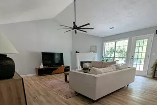 1333 Richland Creek Trail, Sugar Hill, GA 30518 - Photo 4