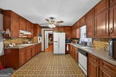 5159 Winterberry Drive, Stone Mountain, GA 30088 - Photo 14