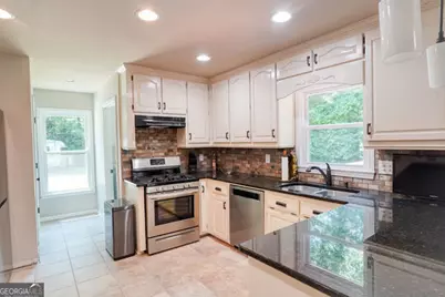 335 Butterfield Lane, Fayetteville, GA 30214 - Photo 6