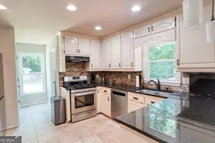335 Butterfield Ln, Fayetteville, GA 30214 - Photo 6