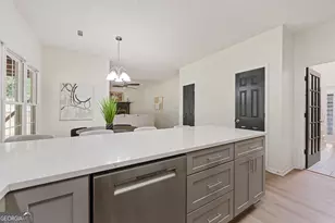 262 Barrington Farms Pkwy, Sharpsburg, GA 30277 - Photo 16