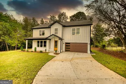 155 Skyland Drive E, Locust Grove, GA 30248 - Photo 2