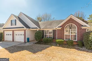 5755 Lakeview Cir, Lithonia, GA 30058 - Photo 2