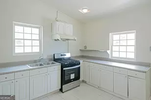 1358 W Poplar St, Griffin, GA 30224 - Photo 20