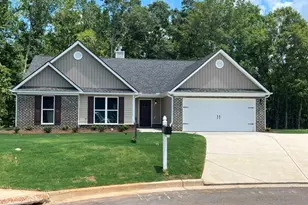 491 Riley Cir NW, Milledgeville, GA 31061 - Photo 2
