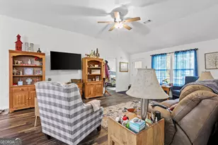 76 Tree top Ln, Jesup, GA 31545 - Photo 6
