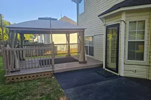 9376 Carnes Crossing Cir, Jonesboro, GA 30236 - Photo 16